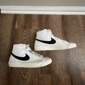 Nike Blazer sz10